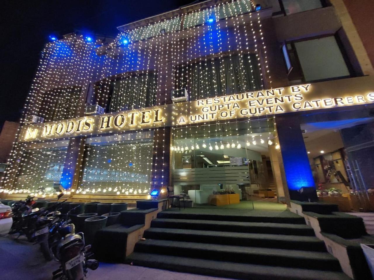 Modi Hotel & Resorts Pinjaur 外观 照片