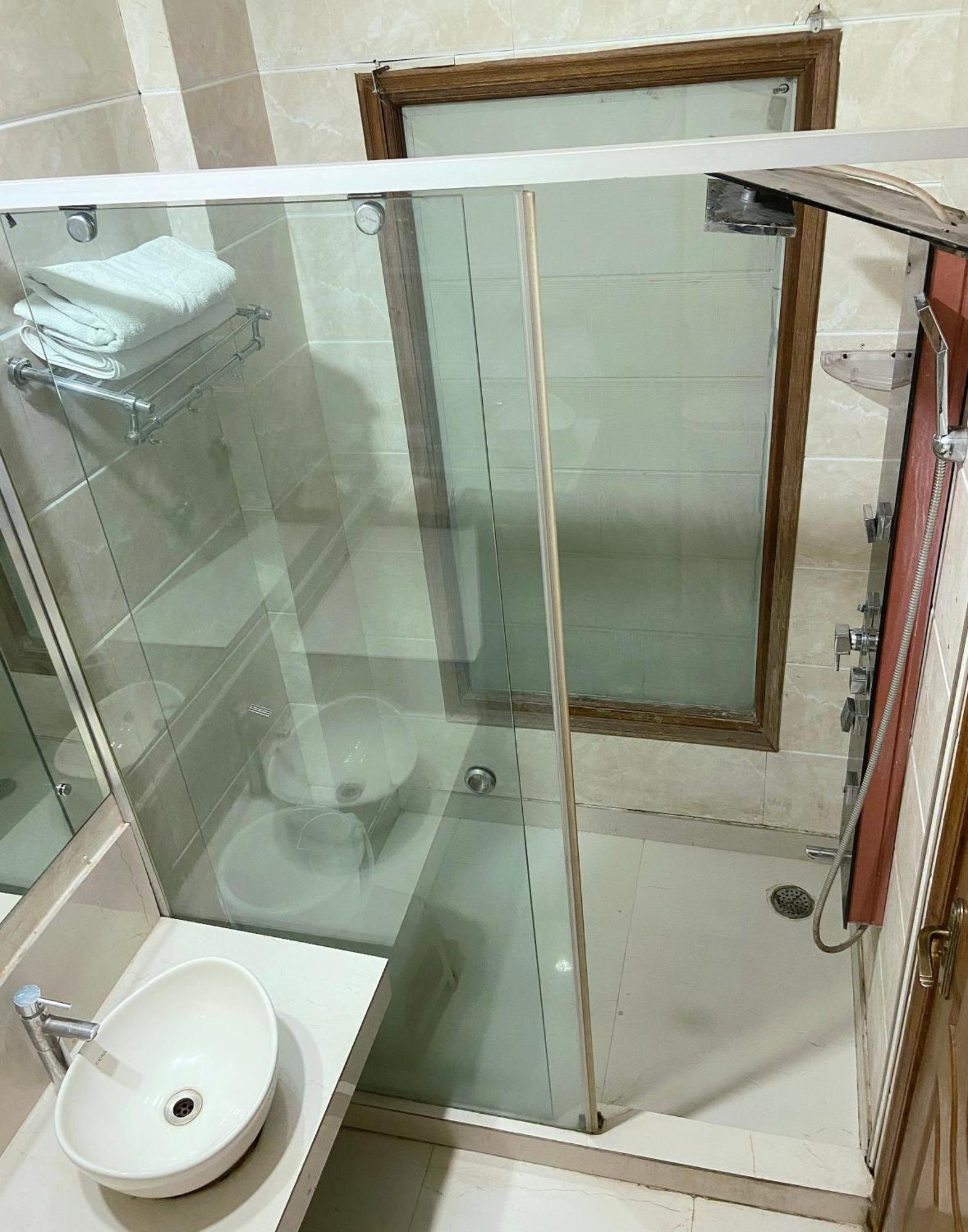 Modi Hotel & Resorts Pinjaur 外观 照片