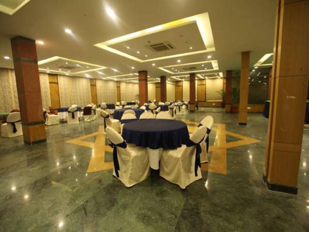 Modi Hotel & Resorts Pinjaur 外观 照片