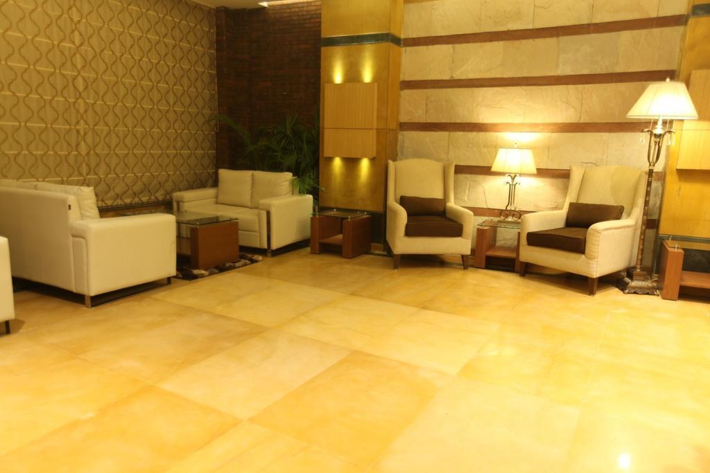 Modi Hotel & Resorts Pinjaur 外观 照片